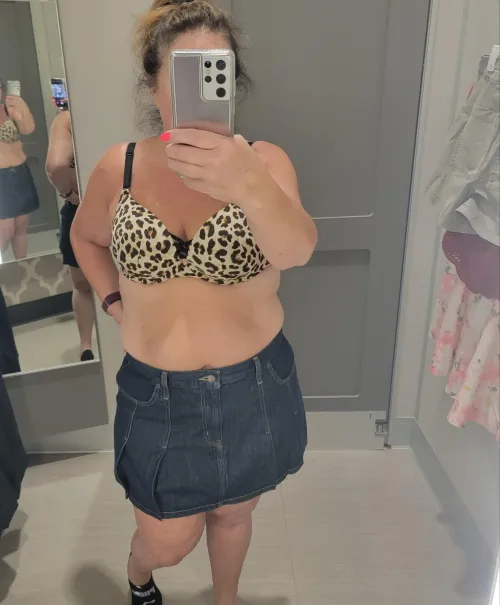 56yo hotwife out shopping