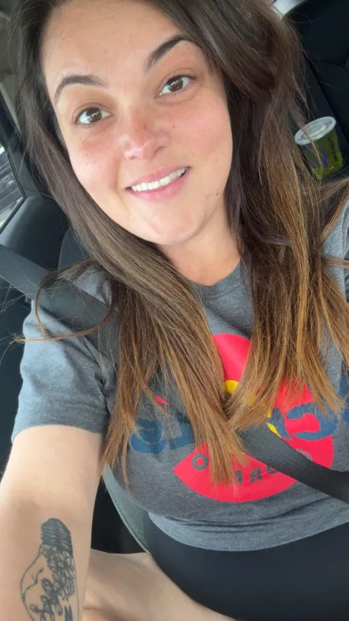 A natural face and a gut, what more could you want?