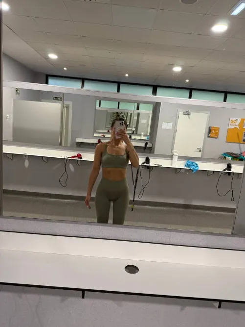 I keep in shape with daily cardio and 3 strength training sessions a week (oc)