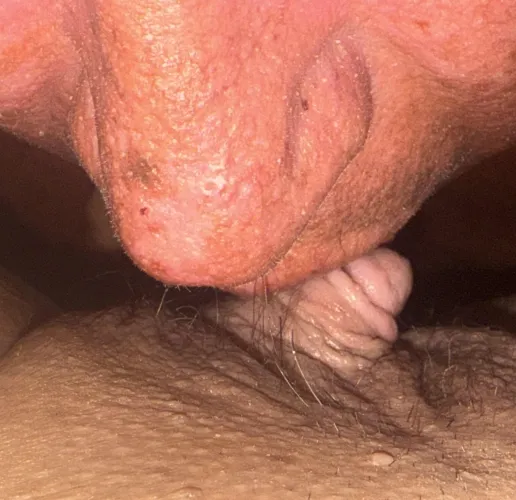 Love having hubby lick my clit (f55)