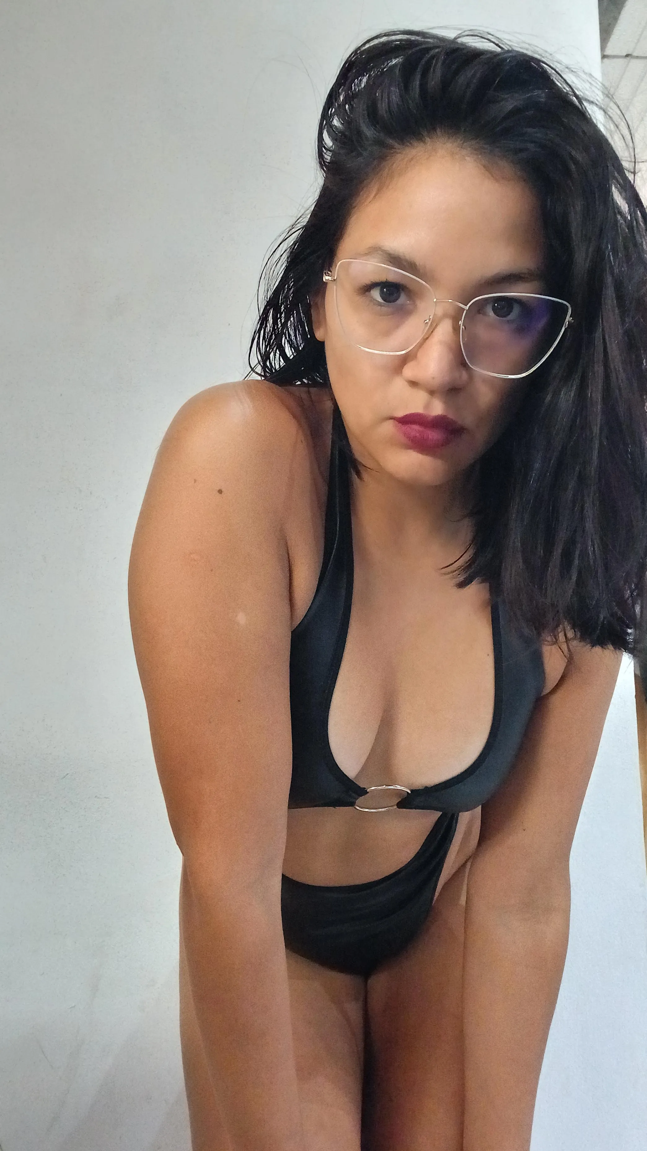 Tonight you will stay with me, that's an order. Available for sexting, roleplay, custom, fetishes, GFE [seller]