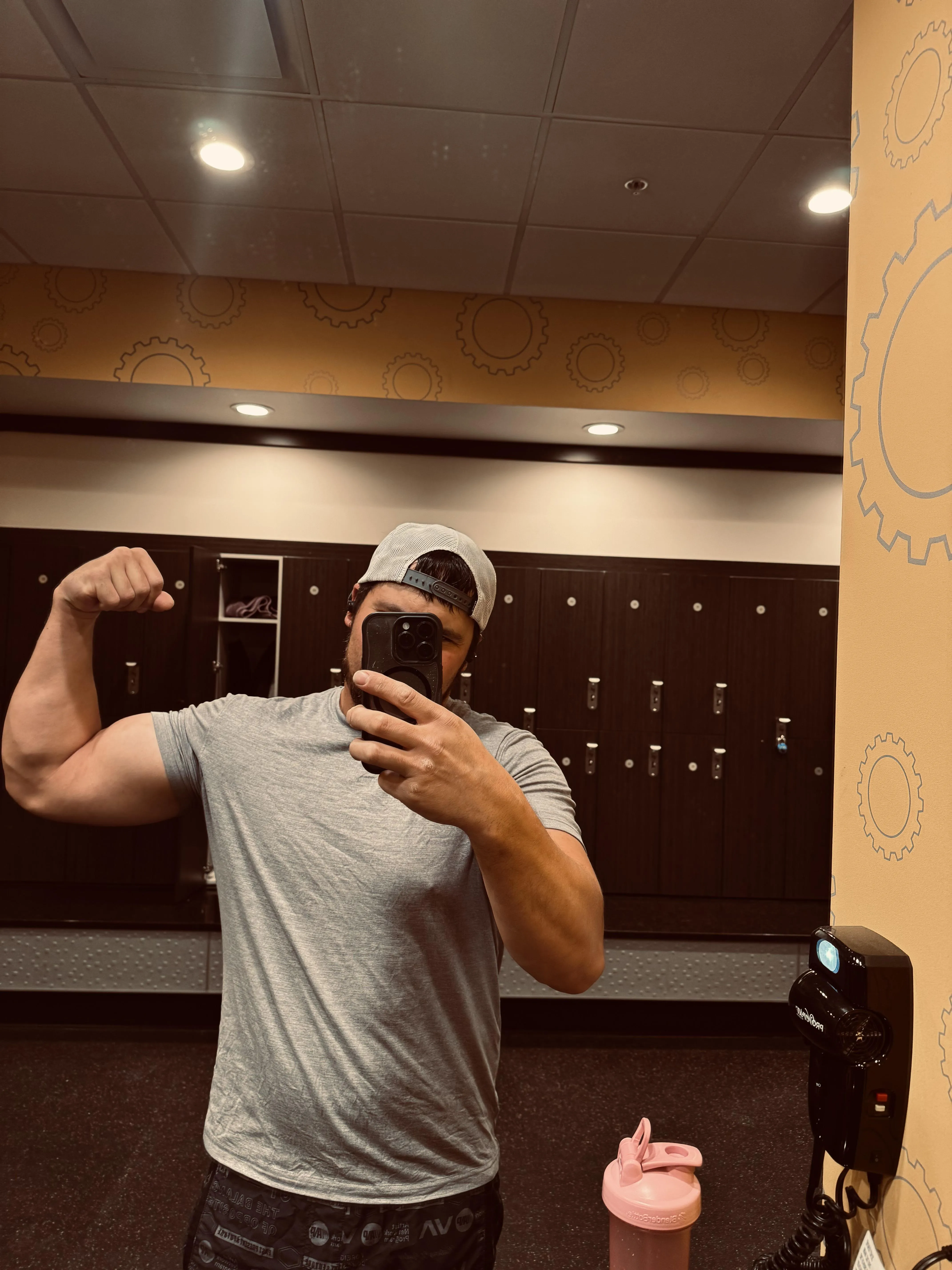 34 M4F or MF Bozeman -  Free tonight. Let’s meet for a drink or something?