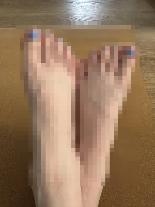 Got a new pedicure that betas like you will never get to see