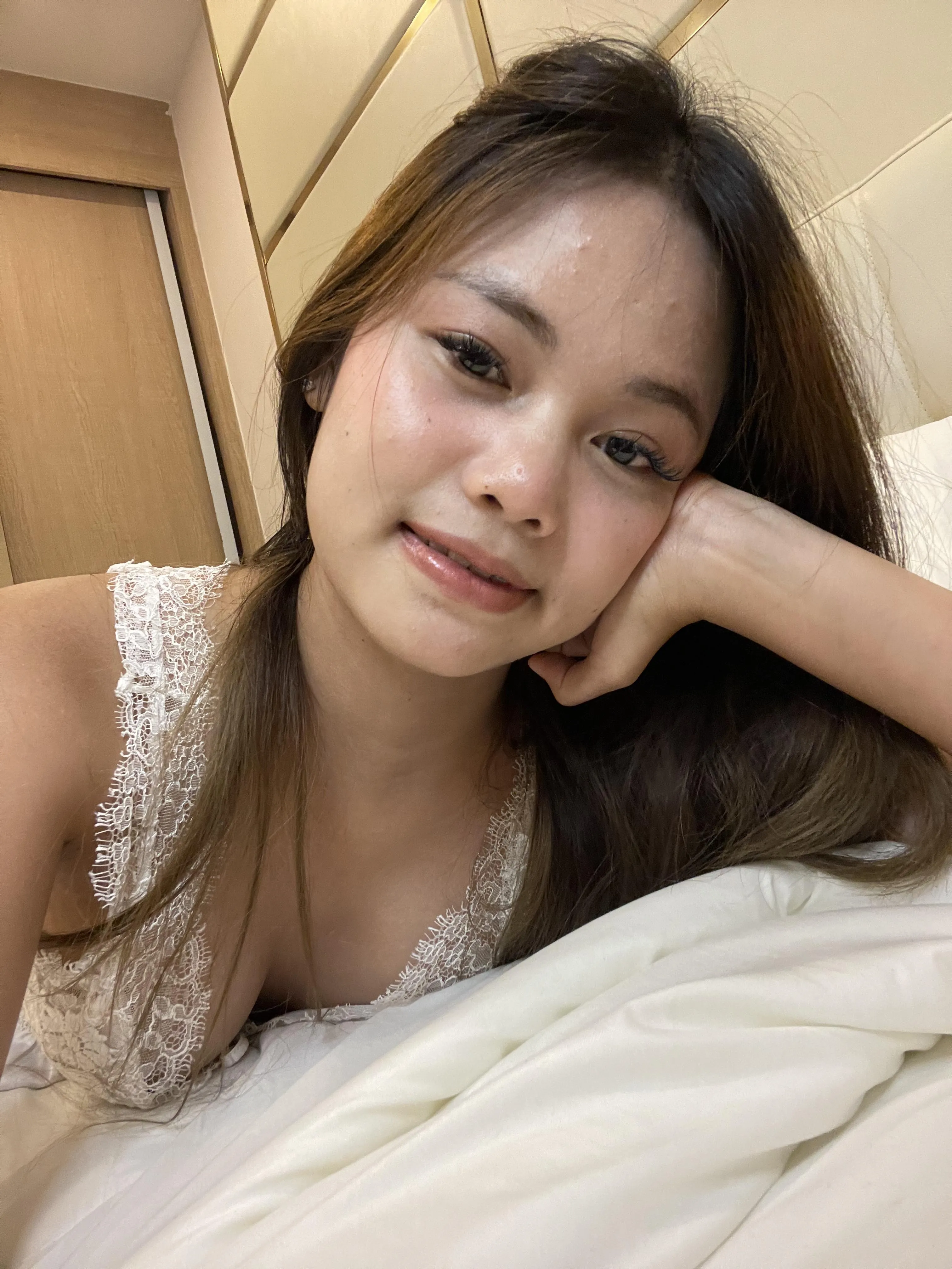 If you’re not staring, you’re lying.