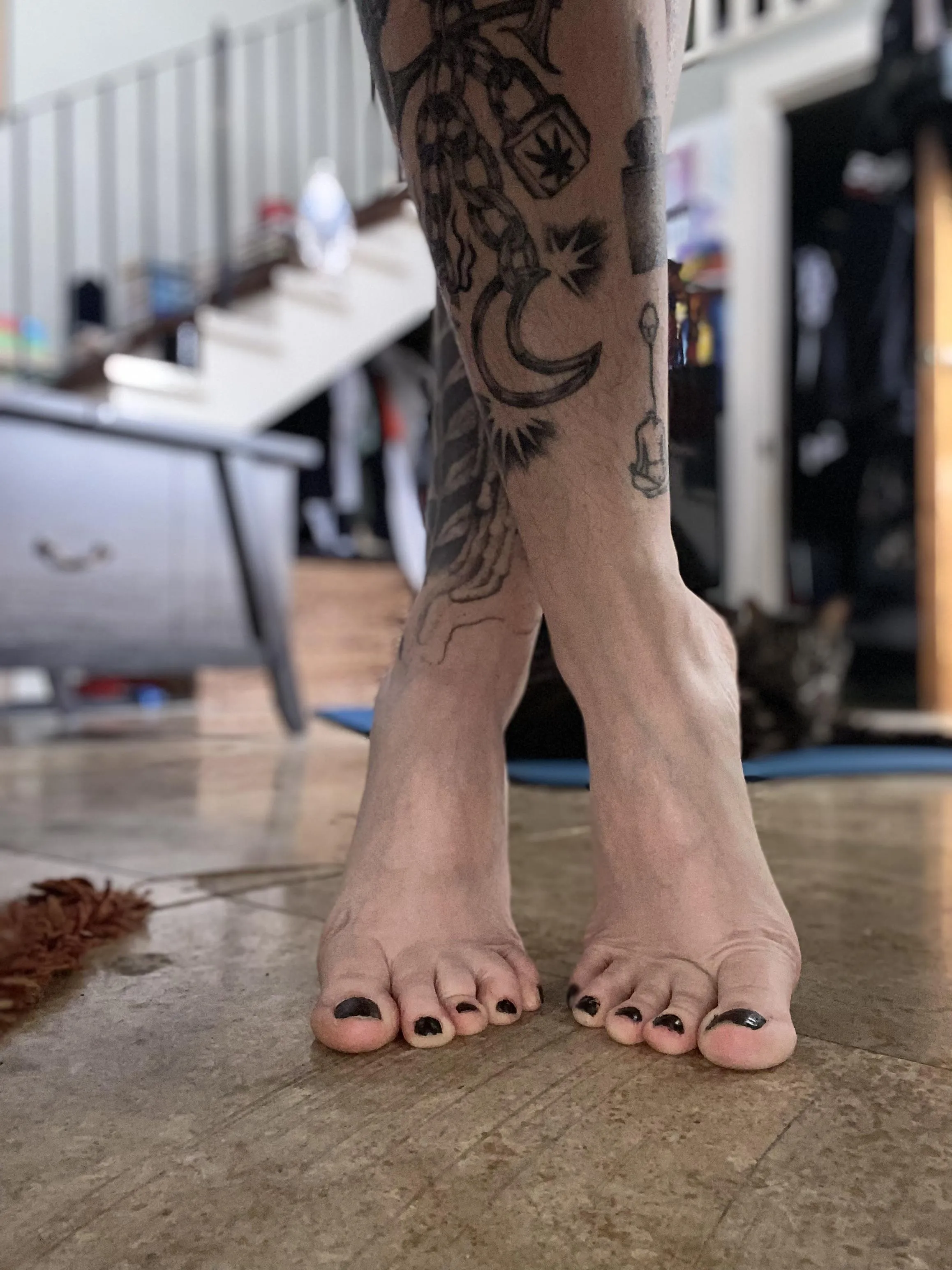 lil goth feet [OC]