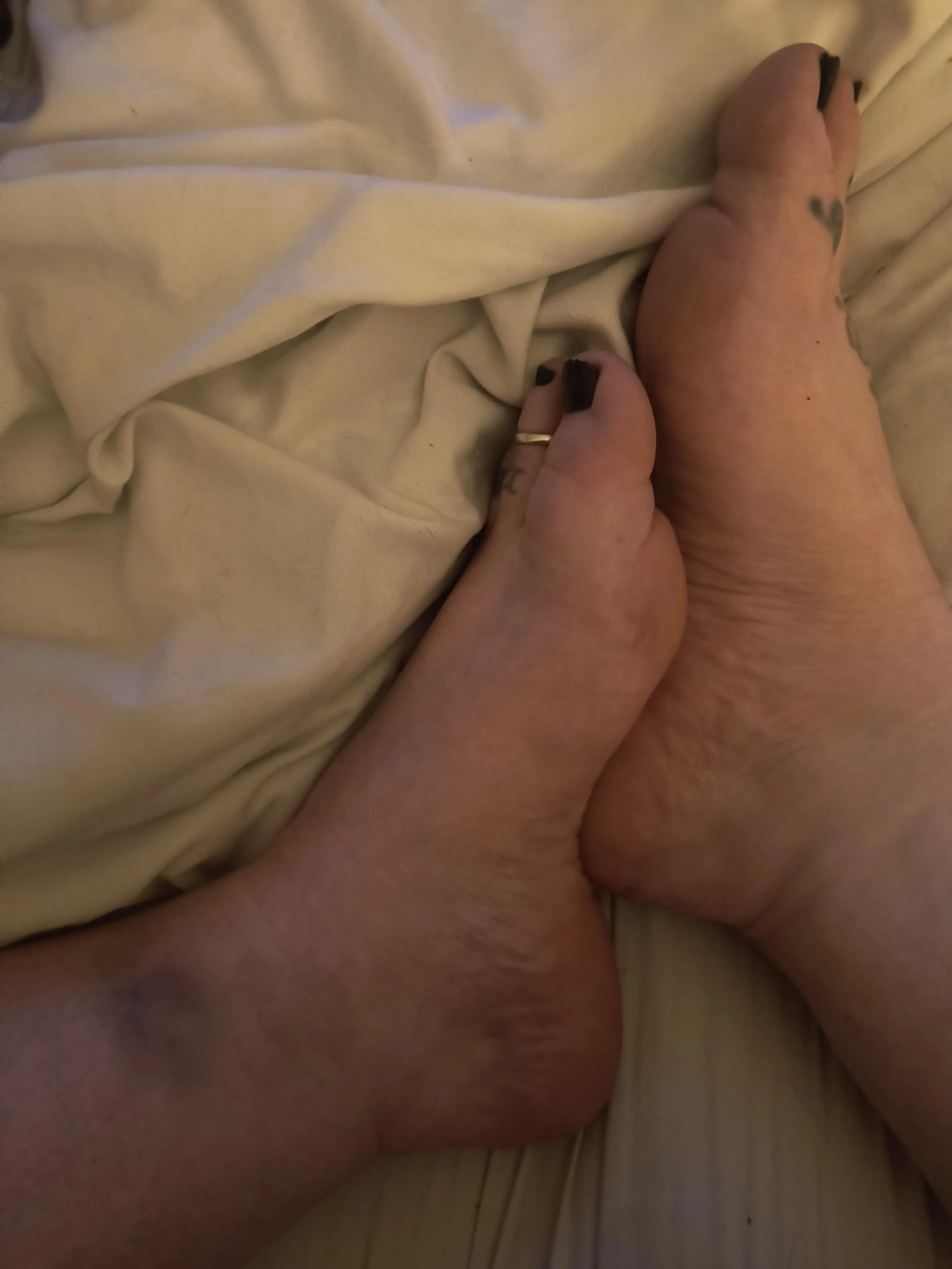 New here, how do I rate? [oc]