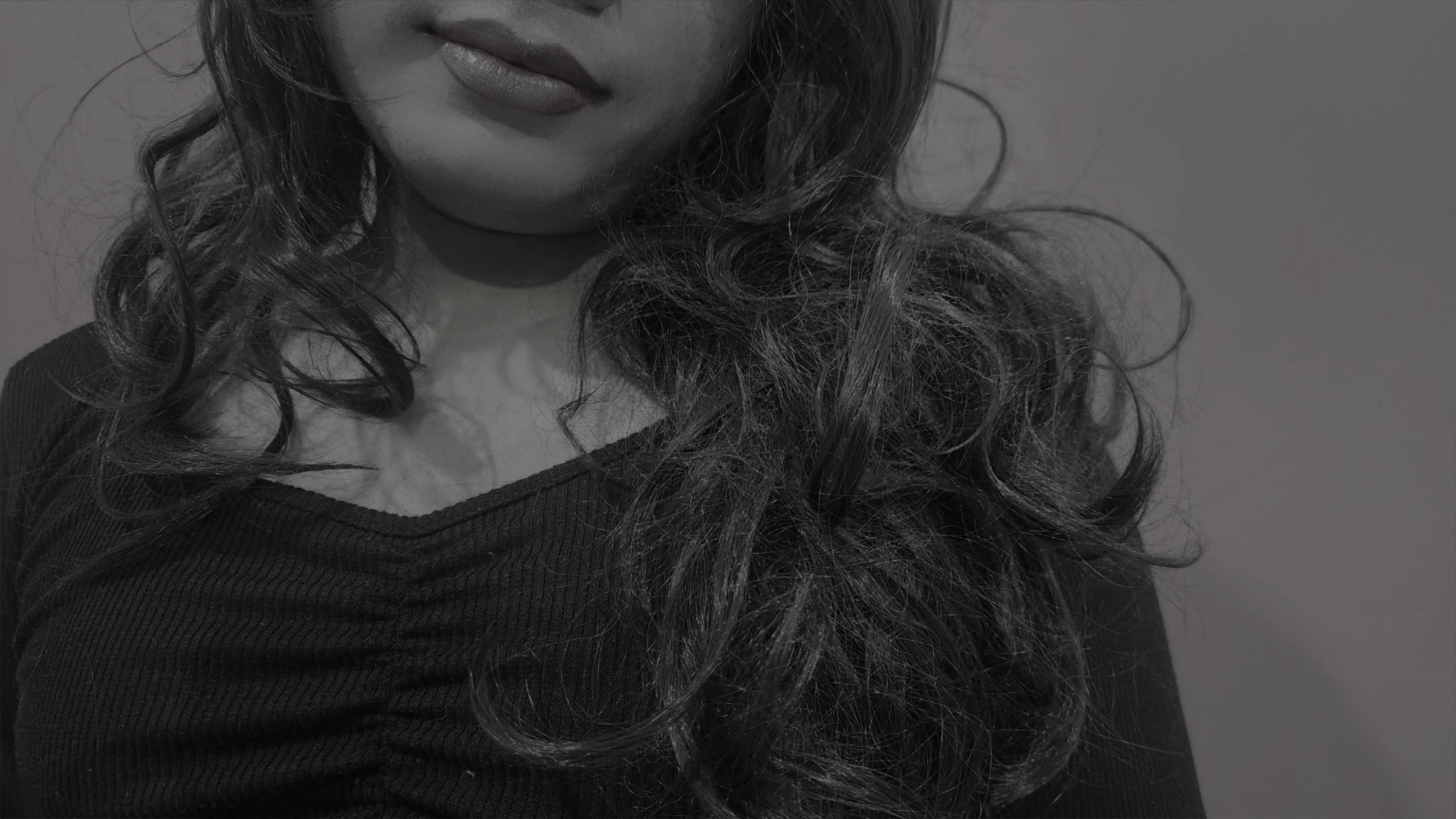 Those lips are dying to kiss you and yours 😉💕