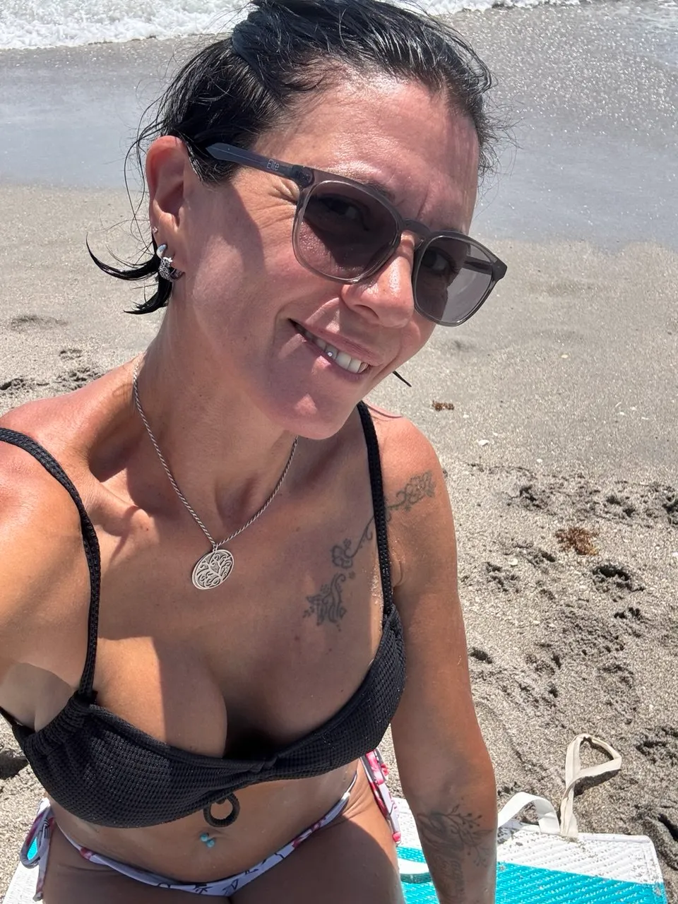 I’m a 1970s mom built to fuck. Would you?