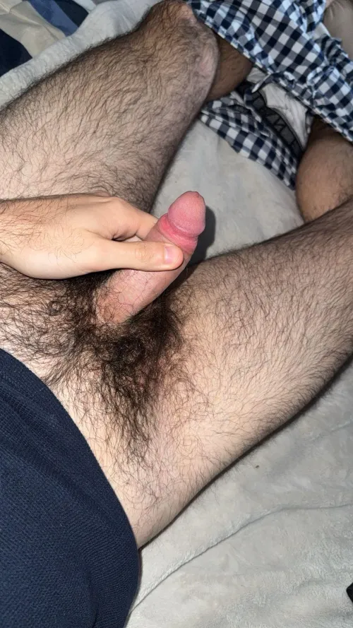 30. Looking for guys who like to jerk off together. Add revellio24