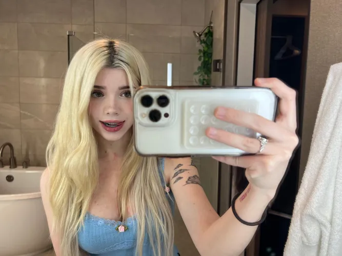 hope my smile makes u smile too <3