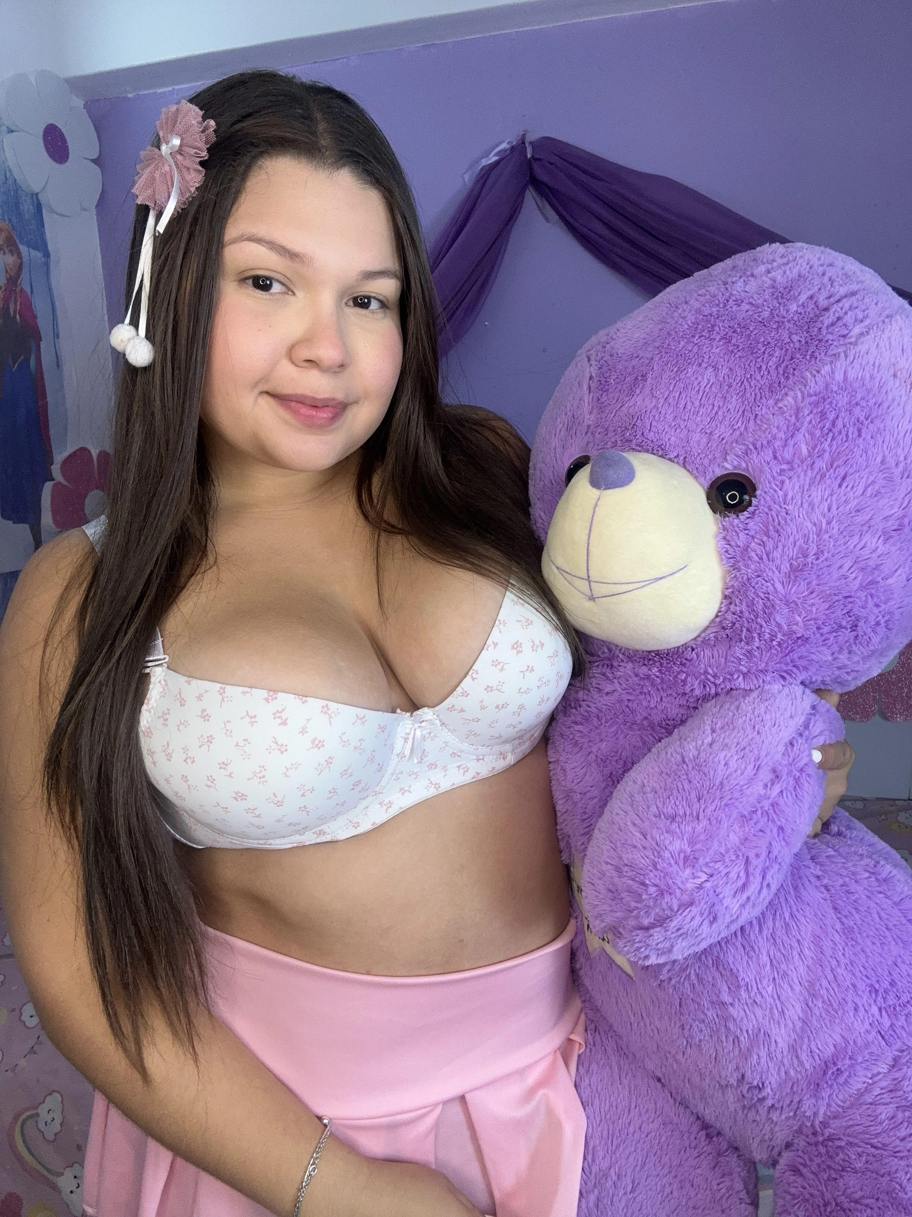 i think teddy likes my boobies