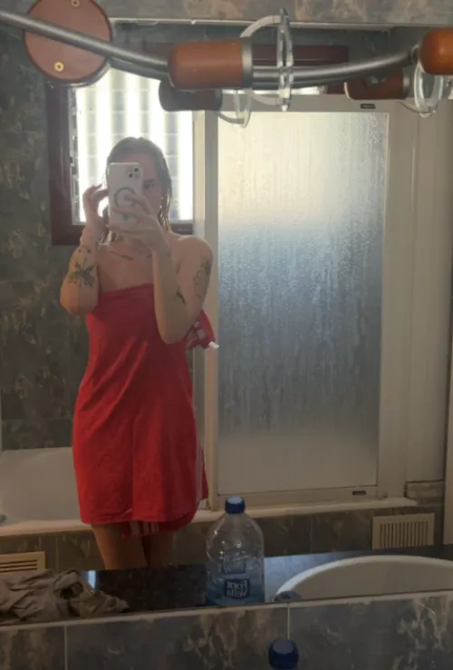 kom och dusha med mig här🙈😈