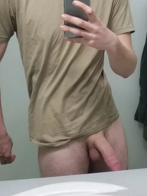 M4f 20yo cock needs something kinky