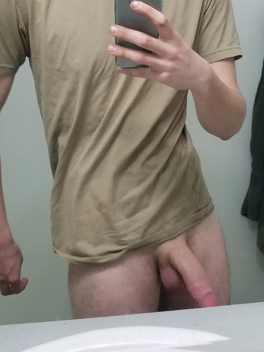 M4f 20yo cock needs something kinky