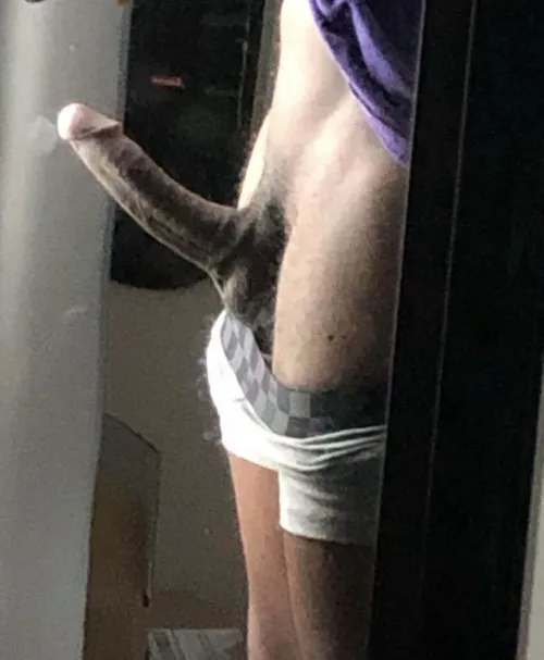 Short and skinny but here’s what im packing