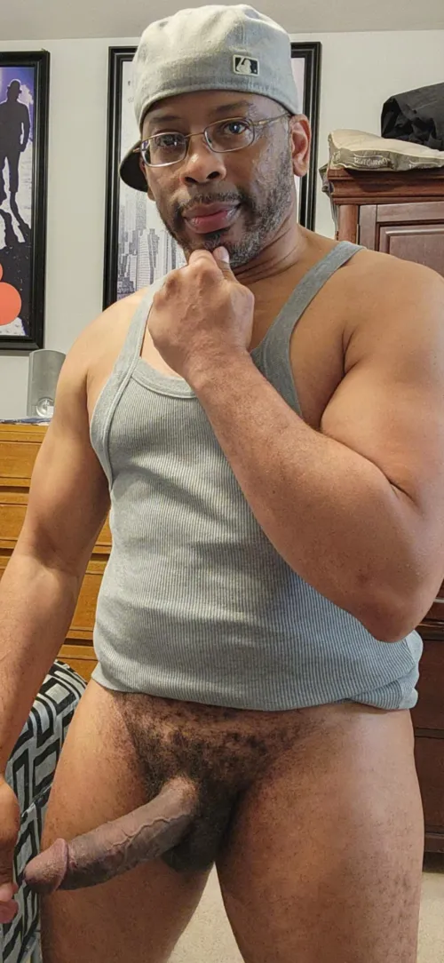 (53) Who loves to suck veiny cock?