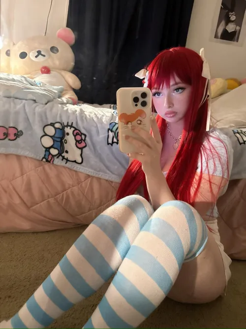 hope u dont mind my messy bangs :3