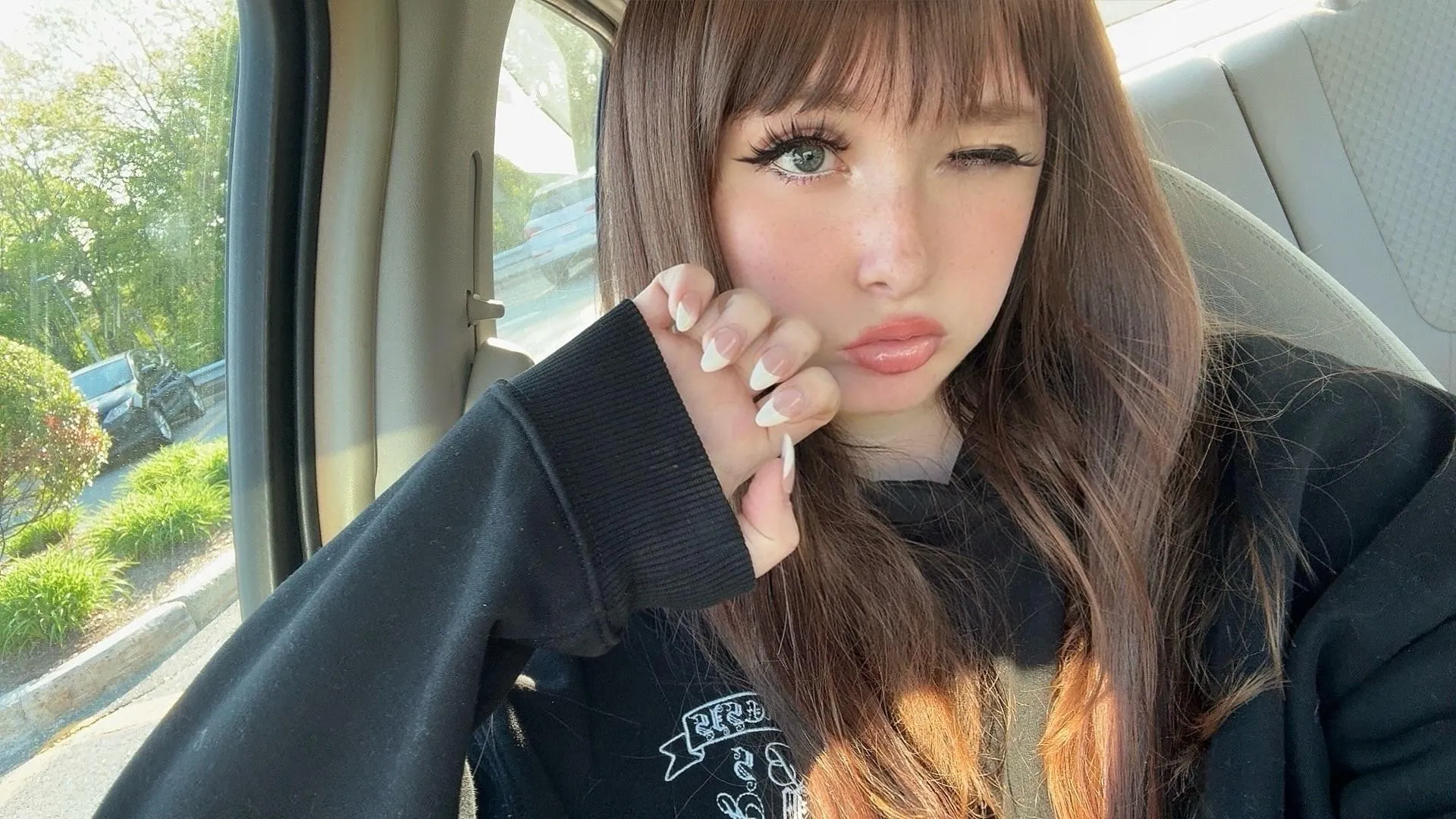 whats a better combo than bangs and french tips?