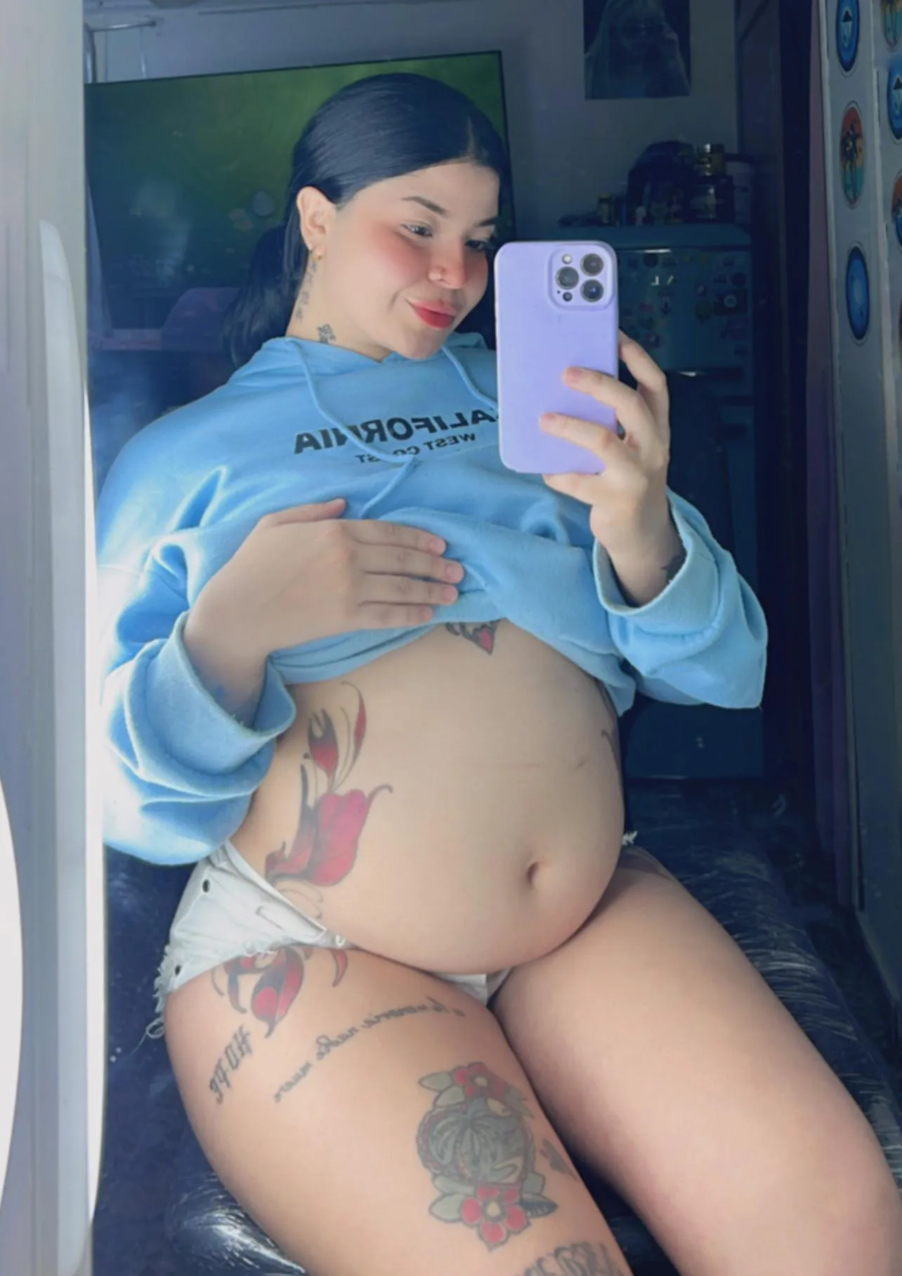 Would you like to see me feeding myself with a funnel? 🩵☁️