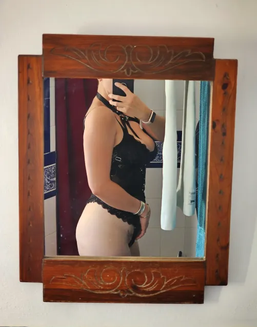 Sexy moms like to make sure all is in order before showing off