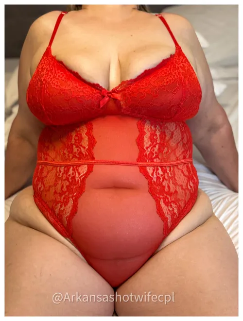 Newer outfit, Snaps open for access