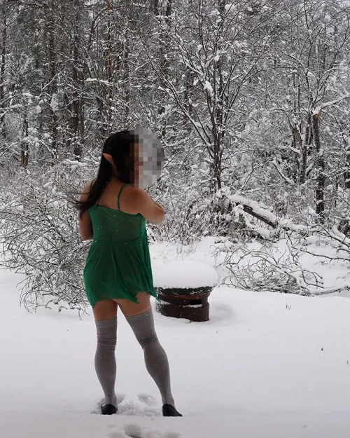 Snow elves seeks human warmth