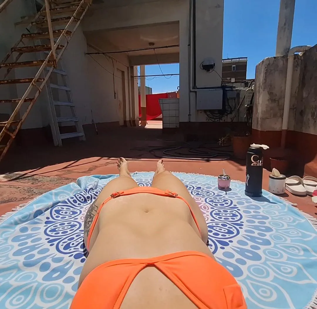 Sunbathing while thinking about how you'd kneel for me…