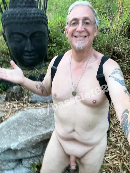 You never know who you’ll run into when you’re out walking naked!