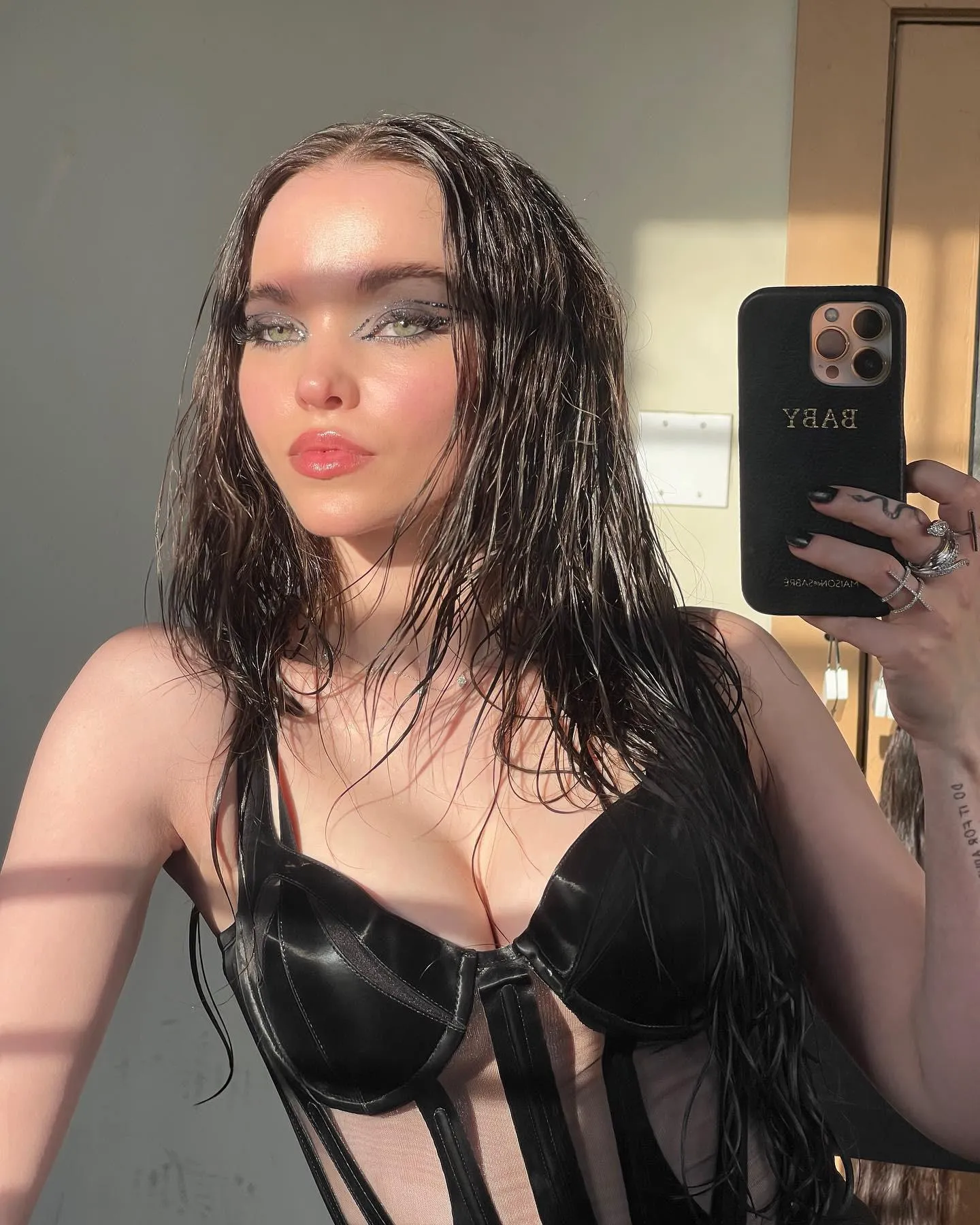 She looks so wicked as a brunette, such a baddie.