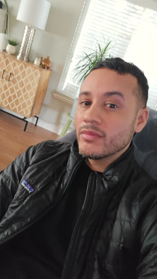 Fun guy! Let's meet. Couples...Singles...