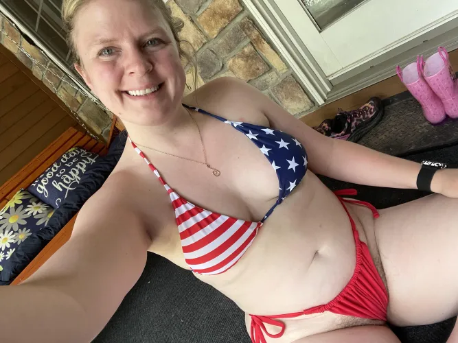 [F4F] large creator looking for females only. southern  New York or northern pa!