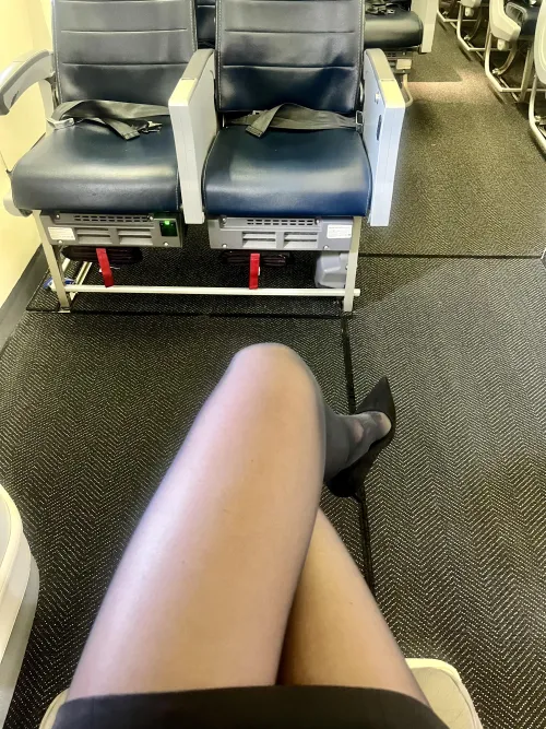 Is this the best seat on the plane if you're trying to see pantyhose?