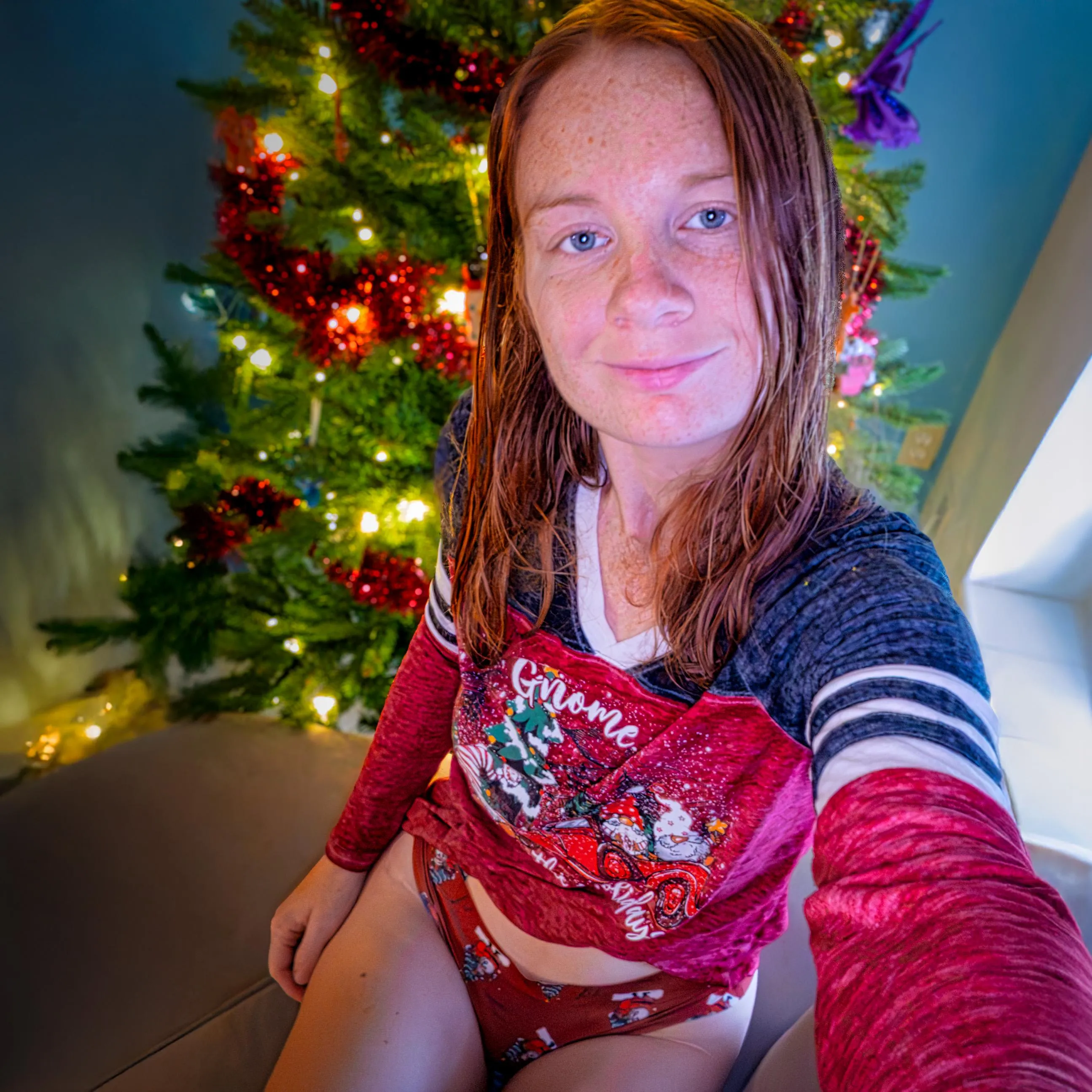 got arrested for being way too cute👮🏻 [Return Our 3P Tools/Apps]