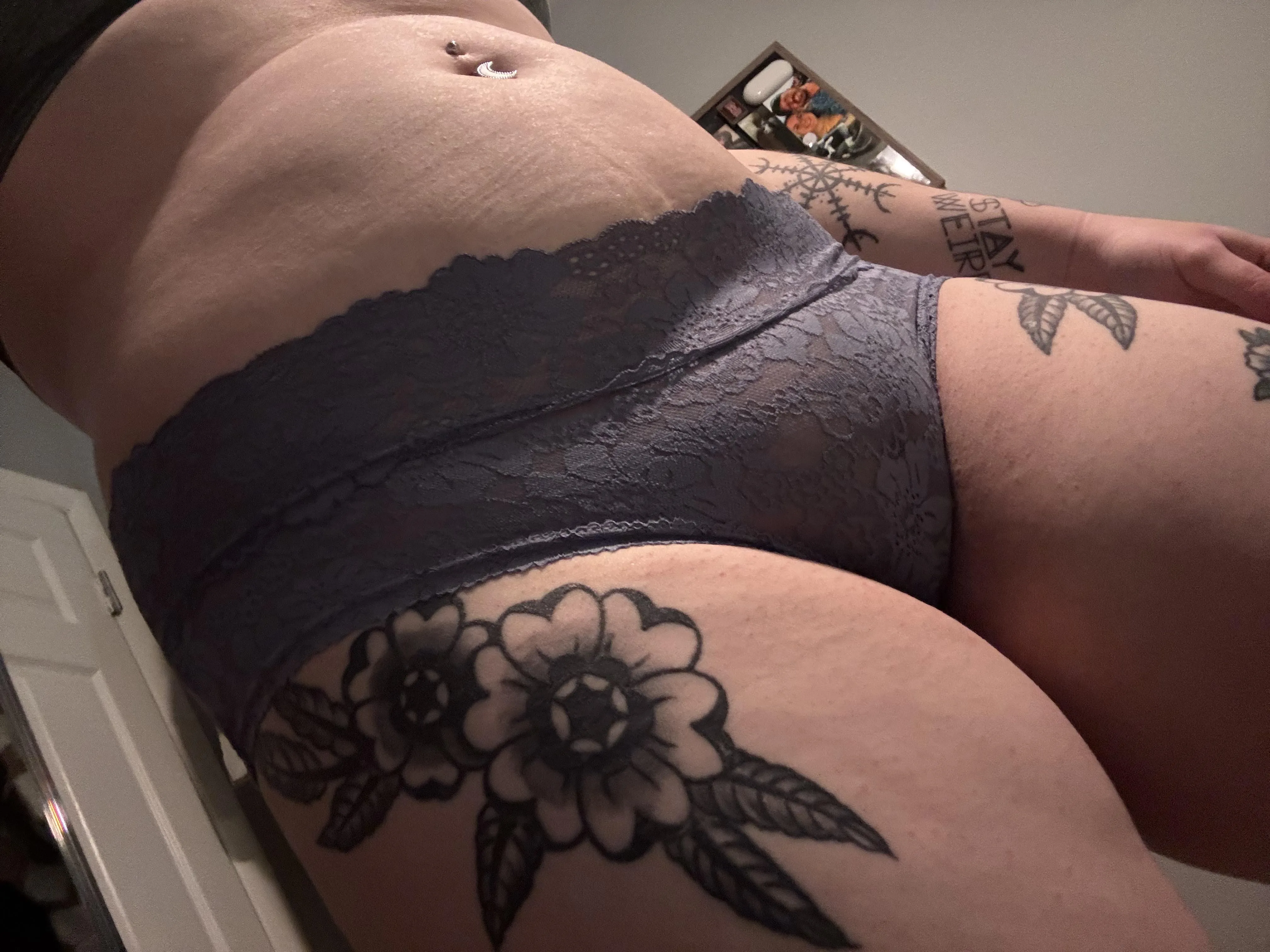 💕💕 hump day is here!