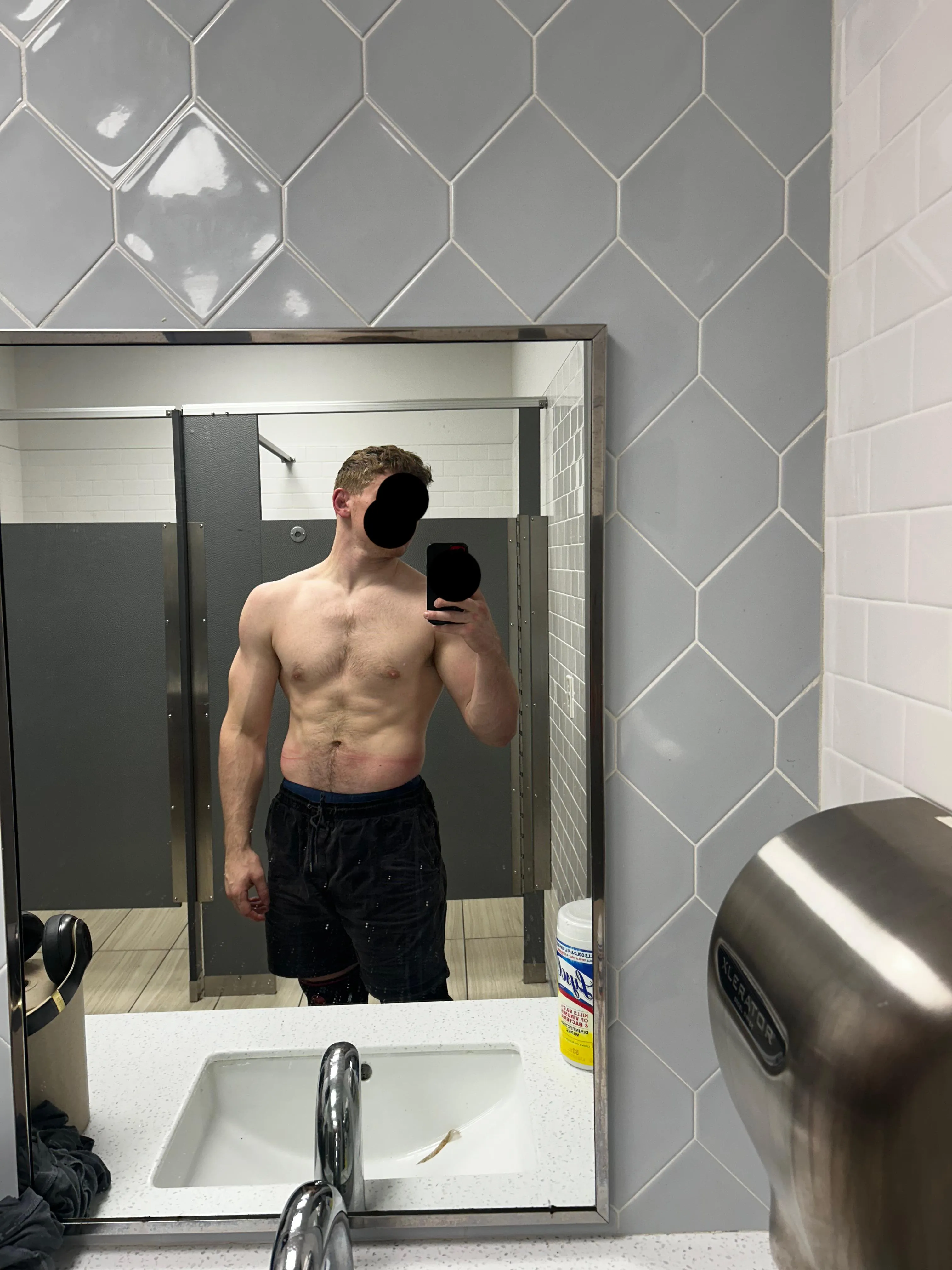 21[M]  wanting to walk IOP or folly with someone and have some fun after