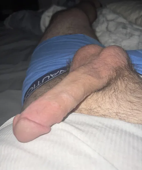 32 [M4F] #Pittsburgh -  Looking for a footjob tonight