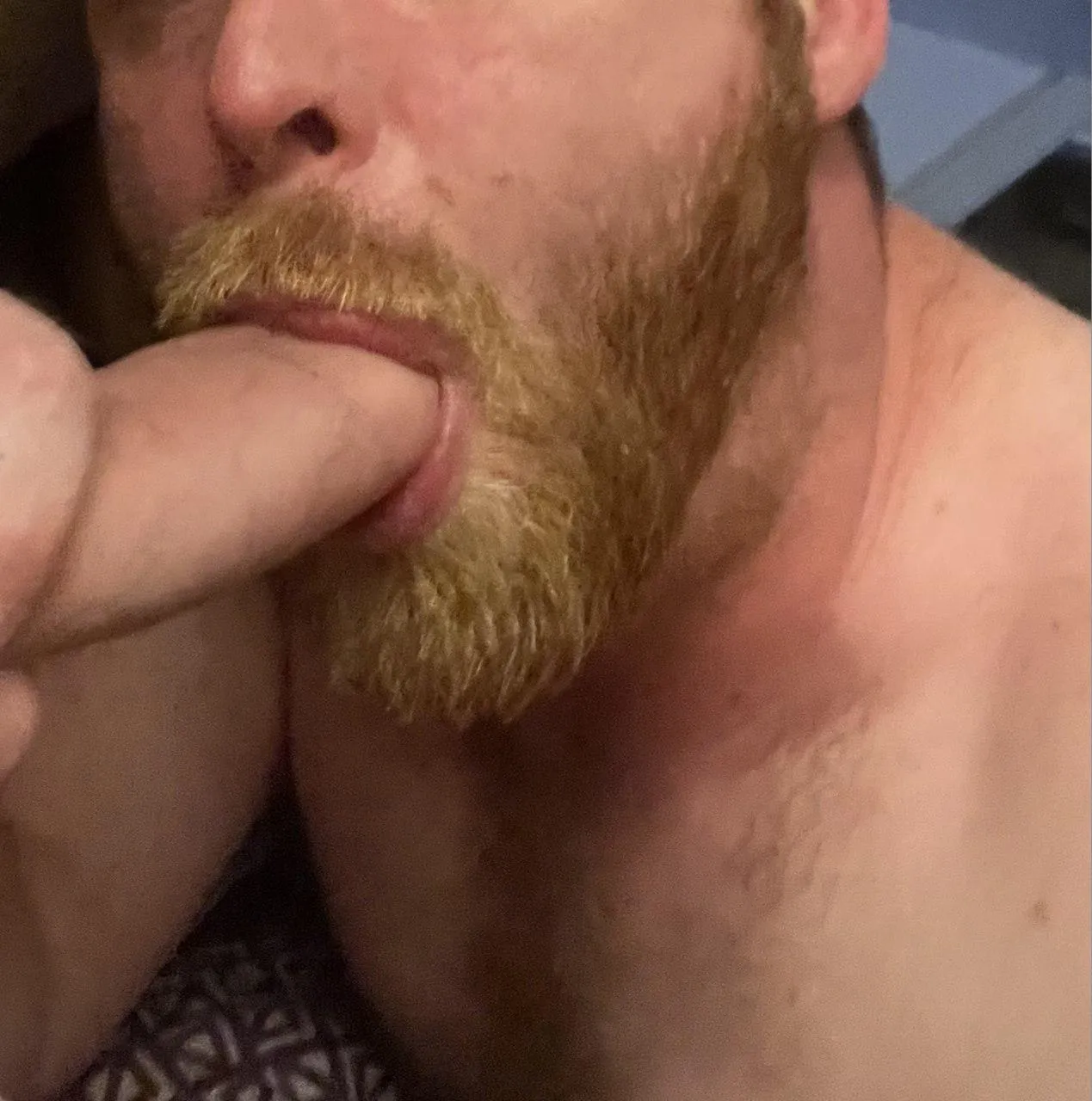 [36] M UK - gay. I reckon I could suck your dick better than your wife... DM me.