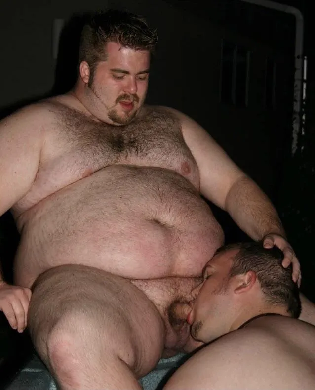 Big guys need their cocks sucked too. Wish it was me doing it! He’s hot!