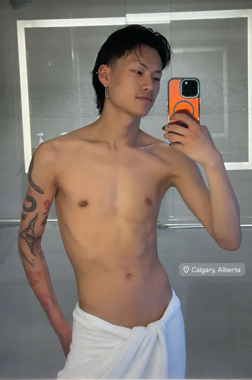 Drop the towel Aurora!