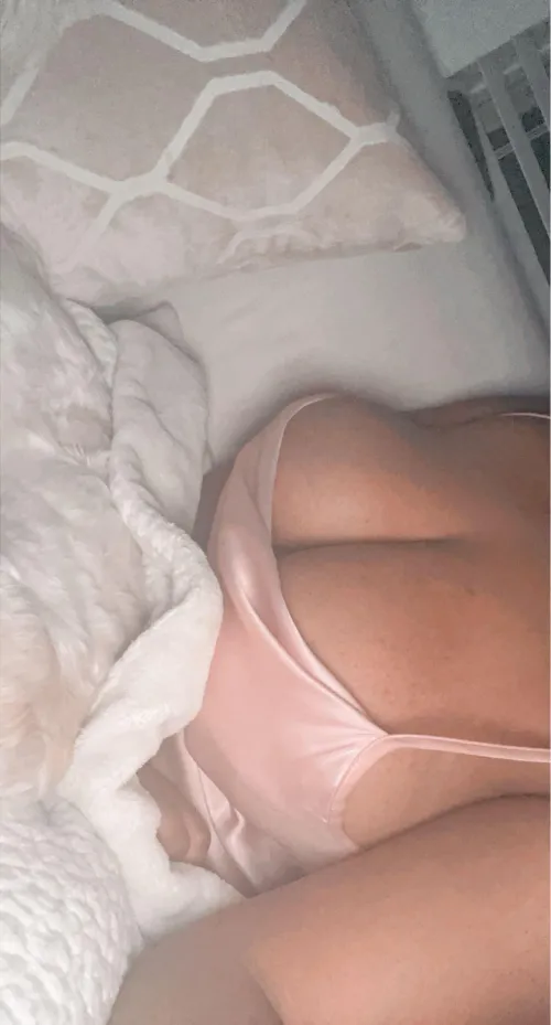 F in Raleigh looking for huge white or latin cocks. Must host