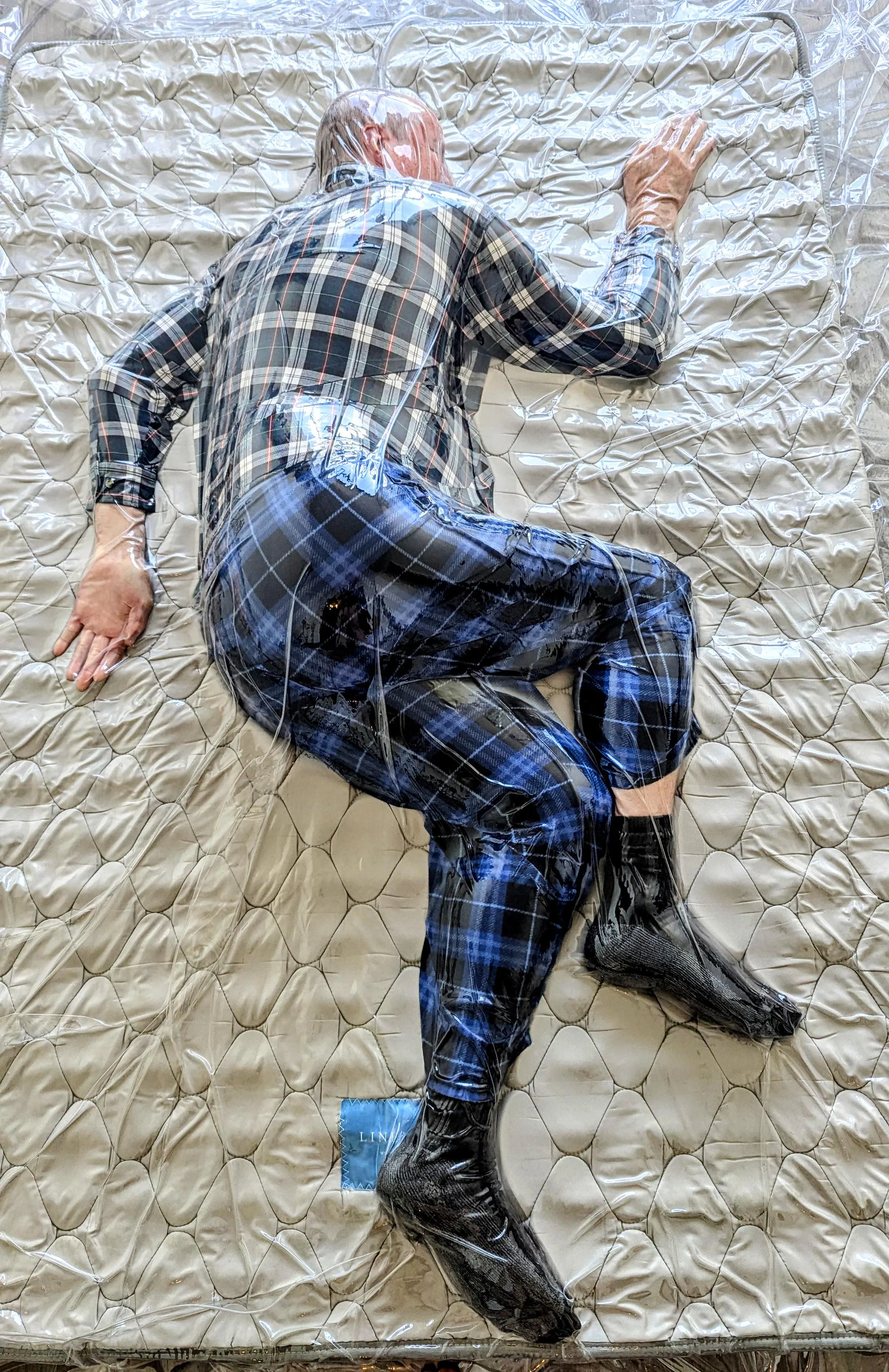 HOLY FUCK!  My new vacbed, ordered through Candy Coated USA, is insanely perfect!! [OC]