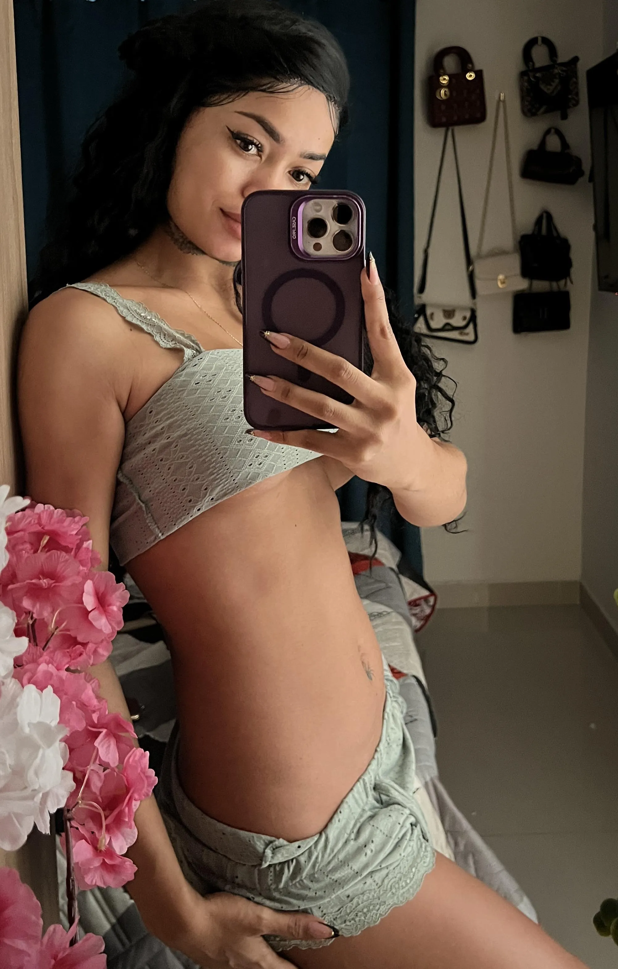 Lean teens for mean mommy that’s keen for you to flick her bean