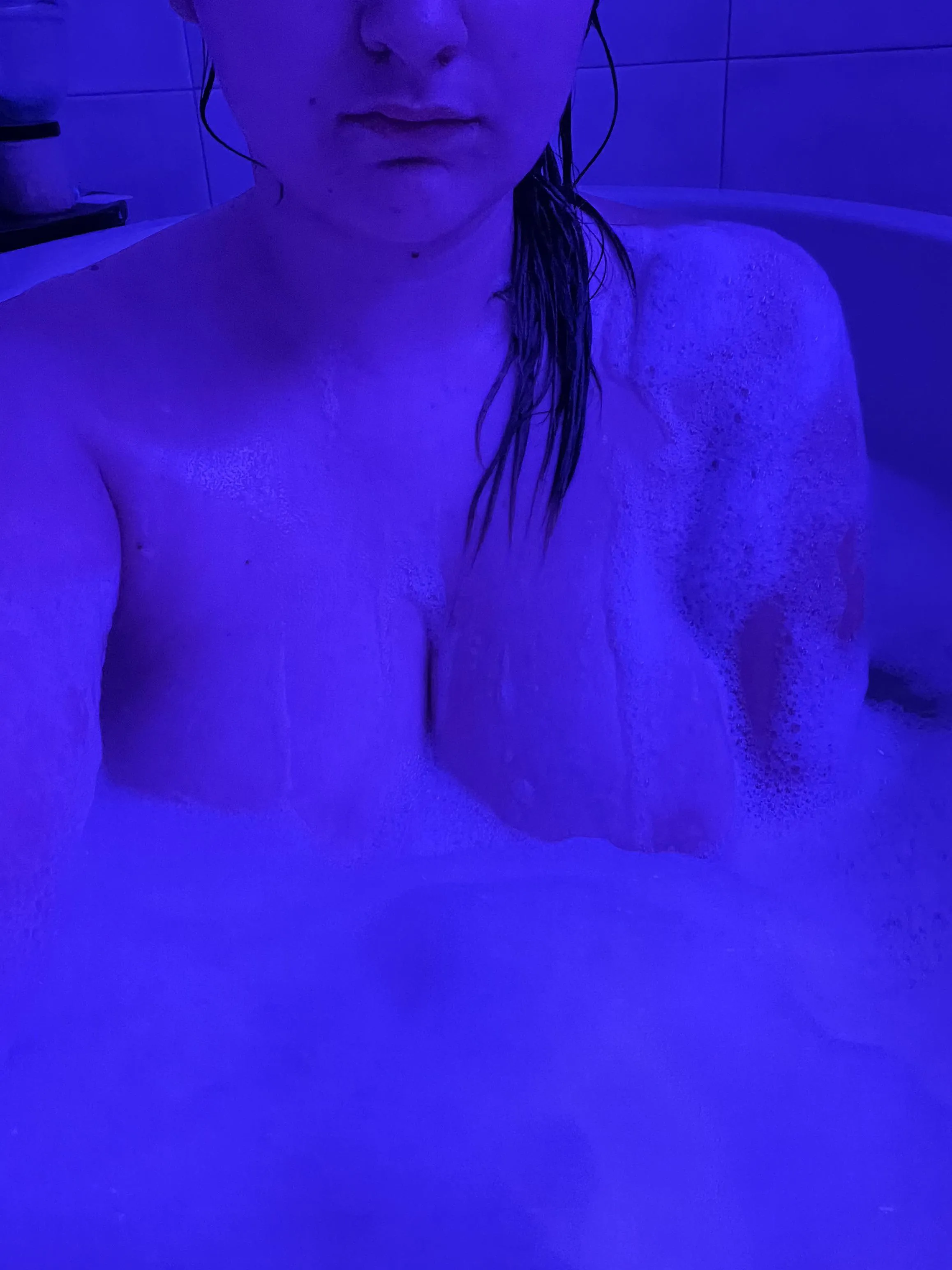 New love… bubble baths 🛁🫧