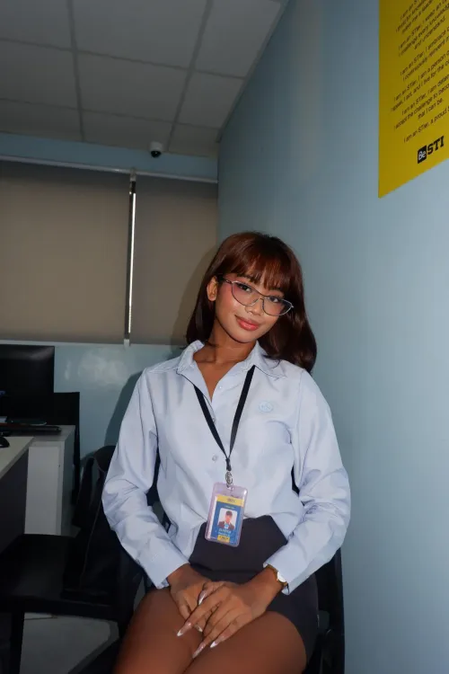 sissy in uniform hihi