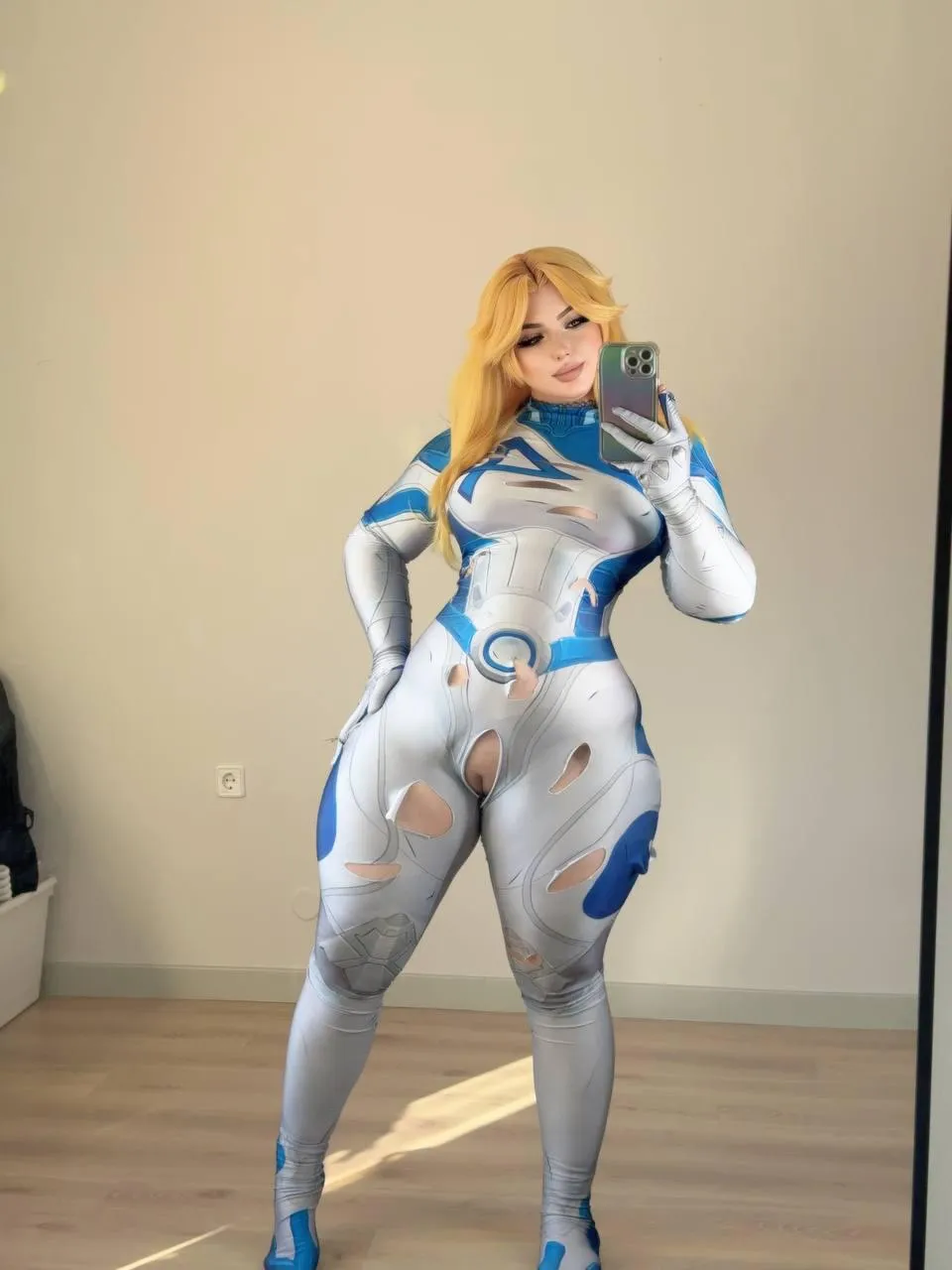 Sue Storm [Marvel] by me (Kuroitsune)