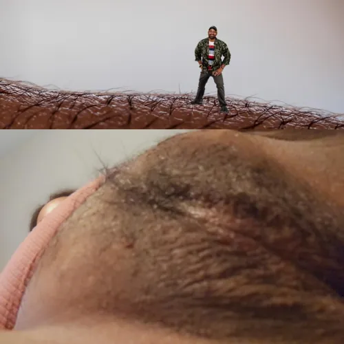 There's a tiny crawling in my pubes 🙃