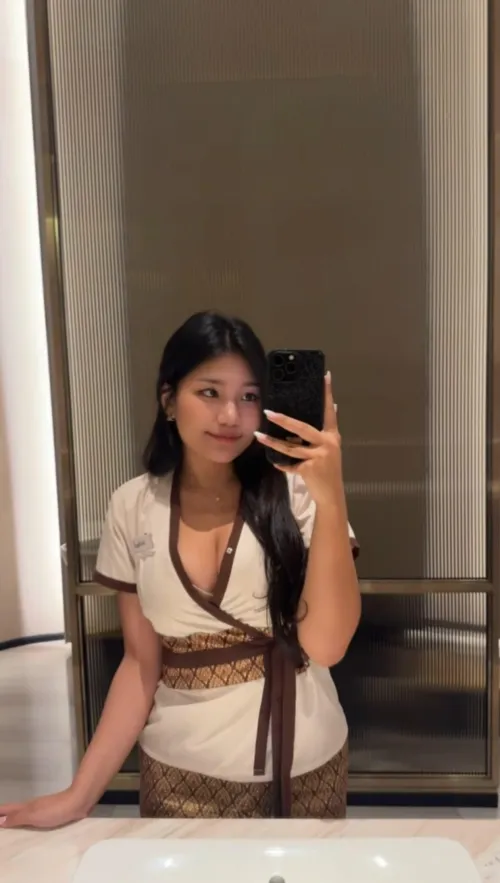 Wanna get Thai massage with me?