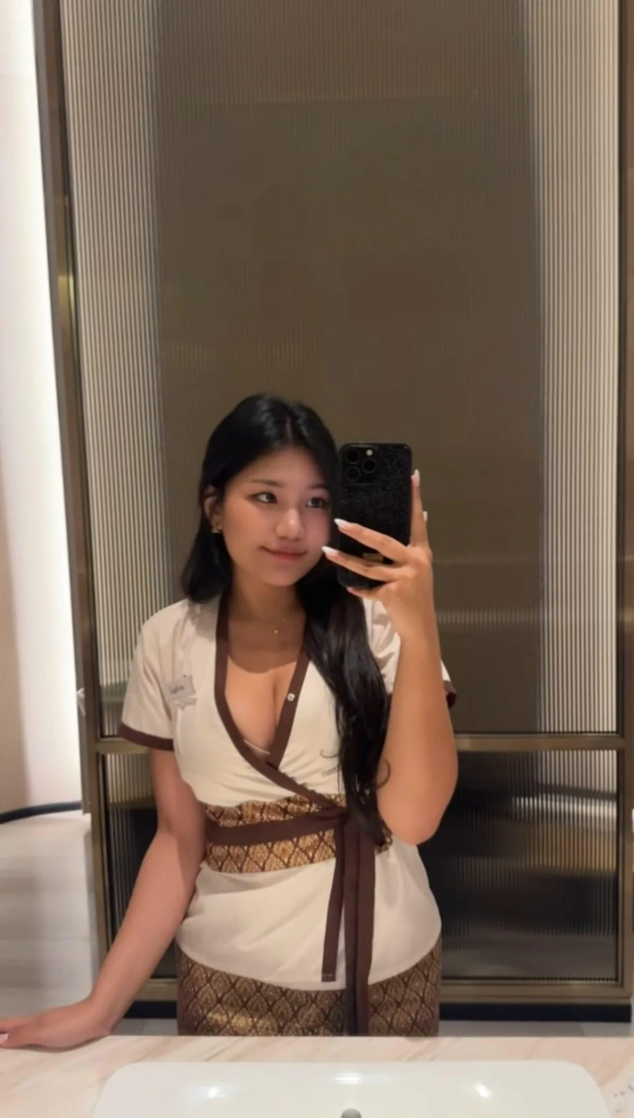 Wanna get Thai massage with me?