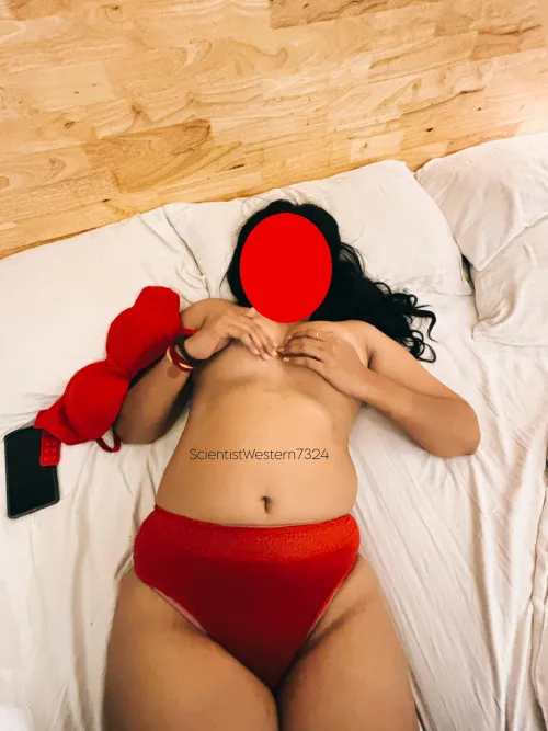 Who wanna be my next clicker📷