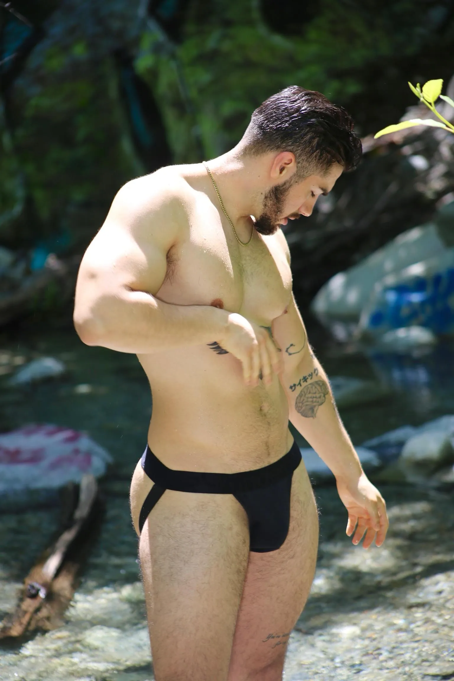 Can you come help me take some pictures?